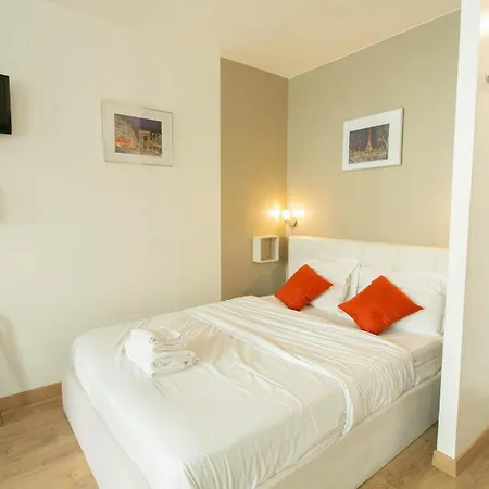 Bnbnook - Eiffel Tower & Champs-elysees - Apartment Paris